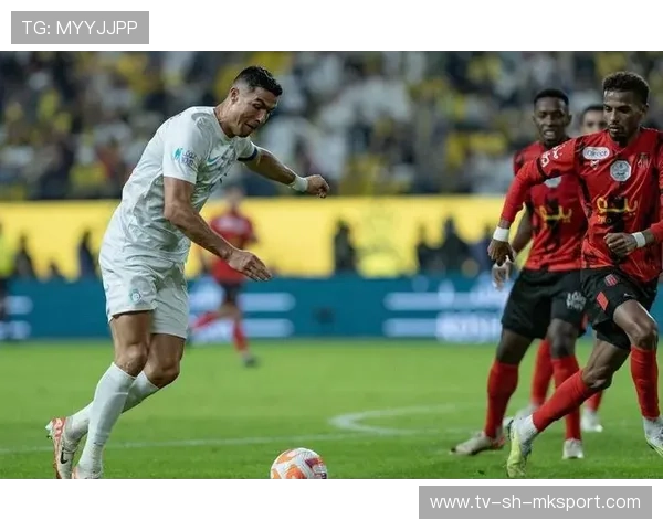 巴黎寻C罗式商业+竞技双核：开启足球王国的新篇章