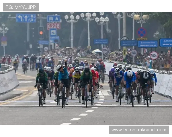 世界自行车公路赛冲刺瞬间定胜负,世界自行车公路赛冠军 世界自行车公路赛冲刺瞬间定胜负,世界自行车公路赛冠军