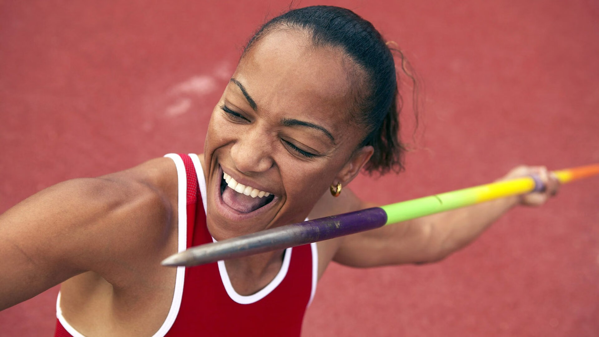 球员在训练中苦练三分球成功率回升,练好三分球要多久